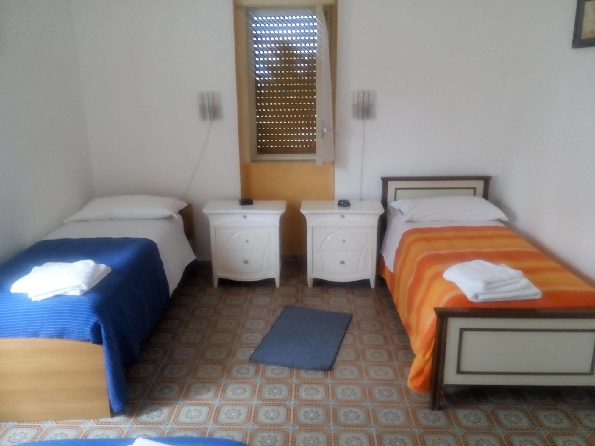 Hotel Il Casale à Milazzo Extérieur photo